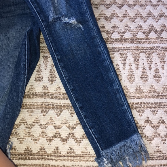 Women’s Size 1/24 Kancan Jeans - Picture 3 of 4